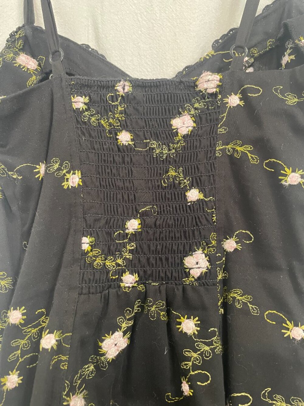 Betsey Johnson Y2K Black Floral Embroidered Mini Dress Spaghetti Strap Sz 0 - Picture 9 of 9